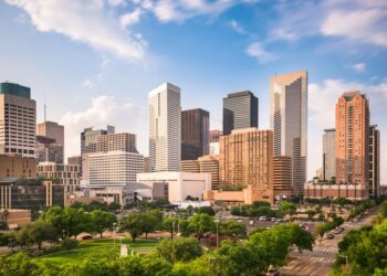 Broker-dealer moves int’l advisory office to Houston, bags Wells recruit