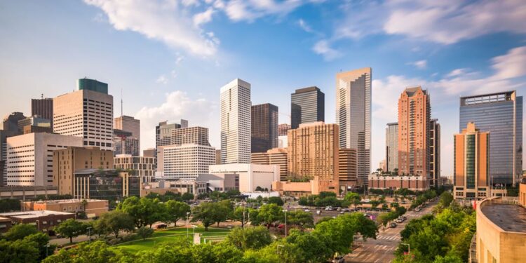 Broker-dealer moves int’l advisory office to Houston, bags Wells recruit