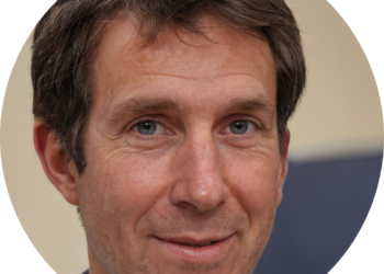 EUR/USD Up 1 Pips in Last Hour, Moves Down For the 4th Consecutive Day; Breaks Below 20 Day Average