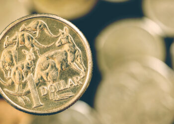 AUD/USD drops under 0.73 as USD strengthens
