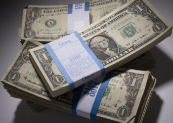EUR/USD, USD/JPY Look to PMI Data & Yields