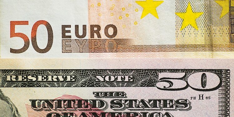 EUR/USD targets the 1.1664 August low – Commerzbank