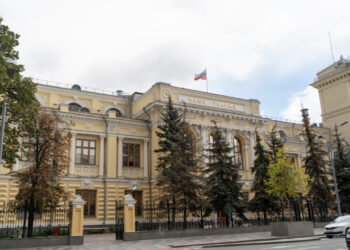 Russian Banks Told to Track Crypto-Related Transactions Amid Currency Restrictions – Finance Bitcoin News