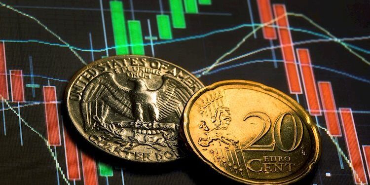 EUR/USD remains under pressure after short-lived rebound