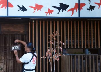Weak yen to boost travel; no full rebound without China