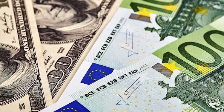 EUR/USD Back below the 0.9800 figure on US hot PCE and solid US dollar