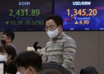Asian stocks down after Wall St weekly loss on rate fears