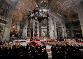 Remember the war weary and the poor, pope urges on Christmas Eve
