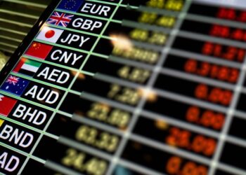 As Currencies Fluctuate, Law Firms Adjust Lawyer Pay and Billing Across the Globe
