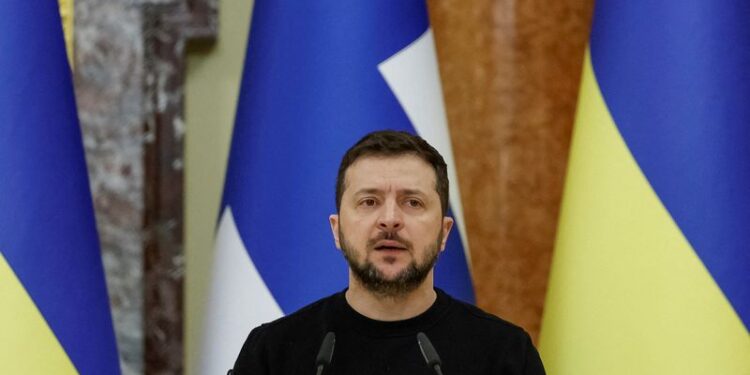 Zelenskiy says Ukraine needs decisions on modern tanks deliveries