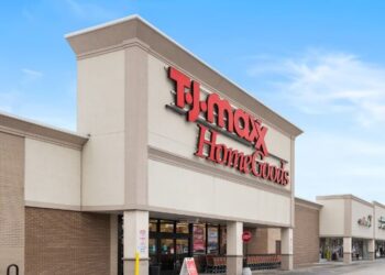 Mid-America Brokers Sale of Fully Leased Countryside Shopping Center
