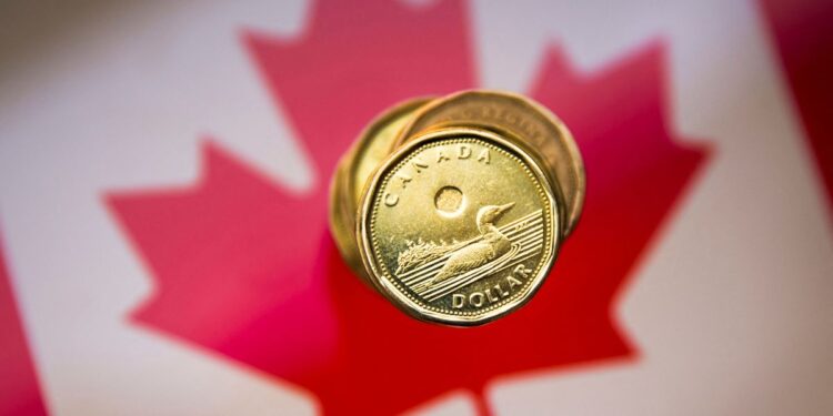 Canadian dlr forecasts stay upbeat as analysts eye global recovery
