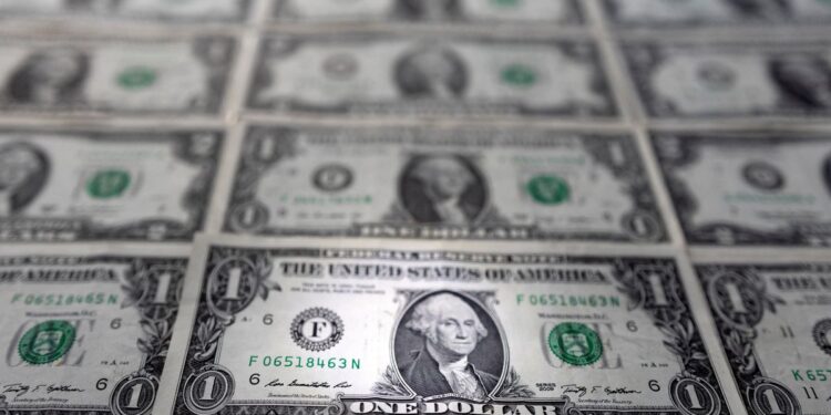Dollar falls for sixth day; BoE, SNB, Norges Bank raise rates