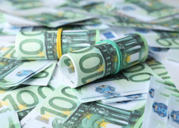 EUR/USD Forecast – Euro Continues to Power Ahead