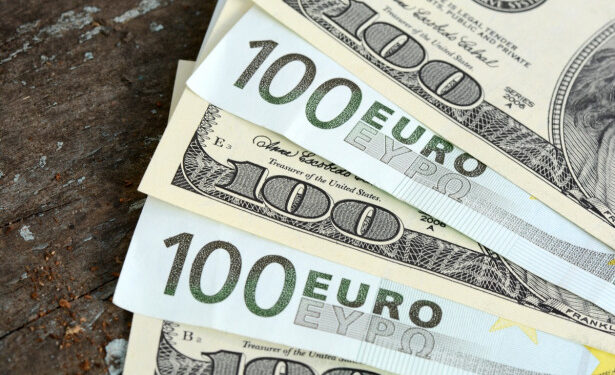 EUR/USD Forecast – Euro Continues to Build Up Pressure to The Upside