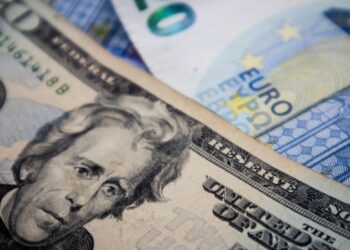 FX Daily: EUR/USD zeroing in on 1.10 | article|podcast