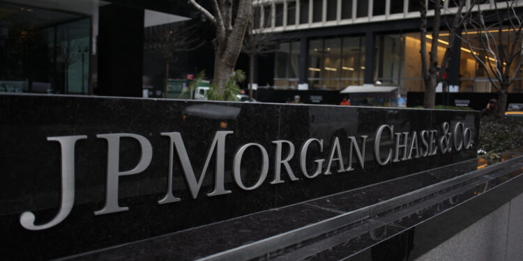 SEC fines JPMorgan broker for deleting millions of emails