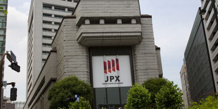 Asia stocks slide as growth outlook darkens