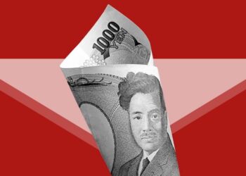 Japanese yen falls to 7-month low against dollar