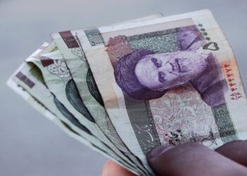 Top 10 Weakest Currencies In The World In 2023 – Forbes Advisor INDIA