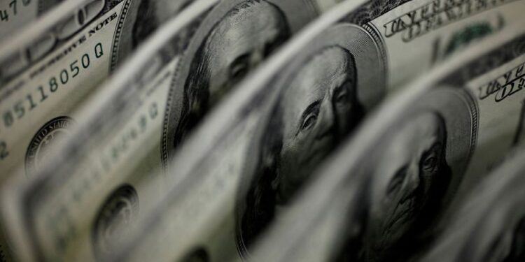 US dollar share of global reserves edges up in Q1, euro’s share dips