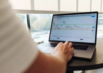 How to Choose the Best Broker for Options Trading in India? 