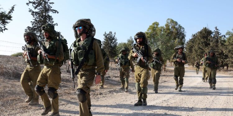 Hamas War Ramps up Recession, Credit Risk for Israel’s Economy