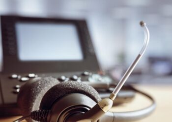 Broker ‘appalled’ by how long it can take to get hold of insurers