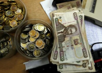 Kenyan shilling edges lower on insufficient tea, diaspora FX inflows