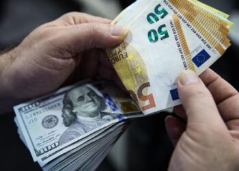EUR/USD hits trendline resistance, while USD/JPY edges up and USD/CAD holds steady | Levels to Watch
