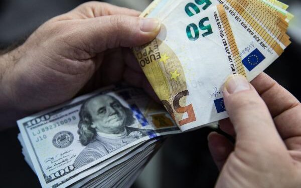 EUR/USD hits trendline resistance, while USD/JPY edges up and USD/CAD holds steady | Levels to Watch