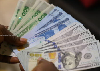 Naira appreciates 6% against dollar, sells at N1,230 in parallel market