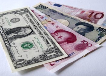 EUR/USD Battles Channel Resistance while USD/JPY Stays Put
