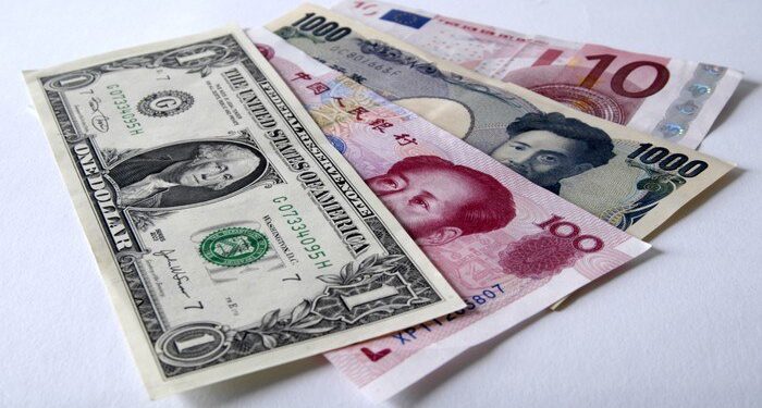 EUR/USD Battles Channel Resistance while USD/JPY Stays Put