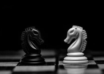 Growth Vs. Value Investing Explained – Forbes Advisor UK