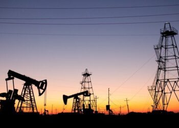 Oil Slides on US-Venezuela Deal and OPEC Silence on Embargo Calls