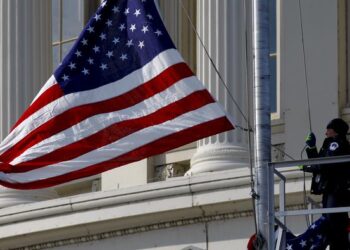 US Dollar Slides on Fed Tilt but CPI Fears Linger. Will Treasury Yields Go Lower?