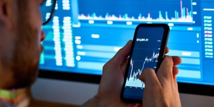 Global Currency Reserve (GCR) has a Bullish Sentiment Score, is Rising, and Underperforming the Crypto Market Tuesday: What’s Next?