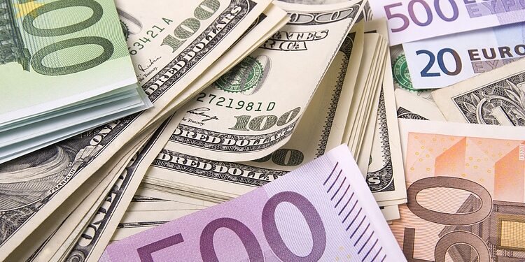 US Dollar surges as caution returns ahead of first-tier events