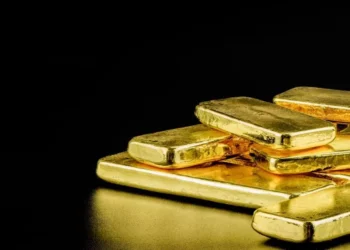 XAUUSD “trapped” ahead of US retail sales data