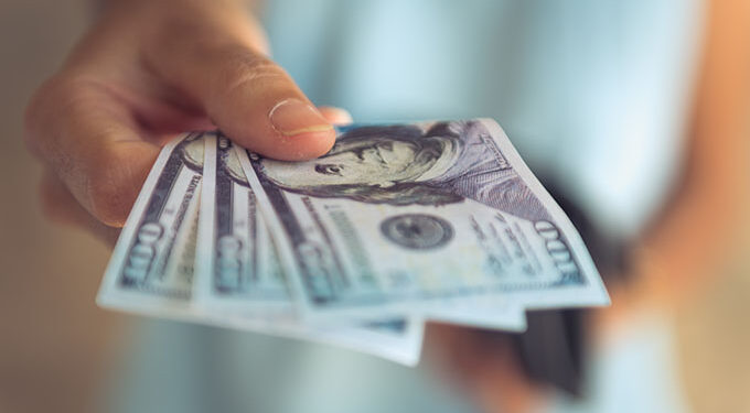 EUR/USD Forecast: Volatility Amid Inflation Surprises