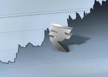 Rupee trades flat at 83.24 against US dollar in early trade