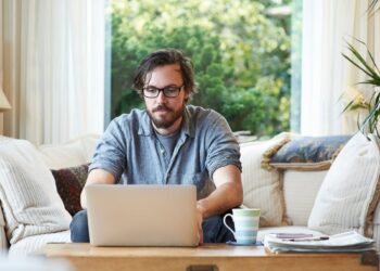 Here’s Your 3-Point Brokerage Account End-of-Year Checklist to Set Yourself Up for Success in 2024