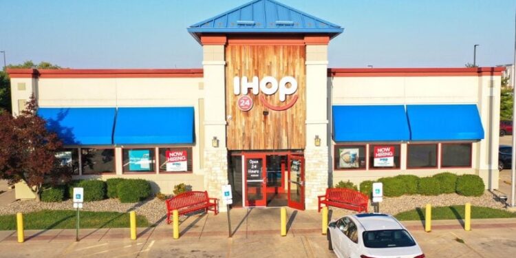 Marcus & Millichap Brokers Sale of IHOP in Springfield