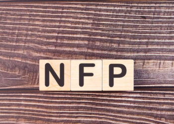 Risk Rally on Pause, Dollar Rebounds as NFP Report Awaited