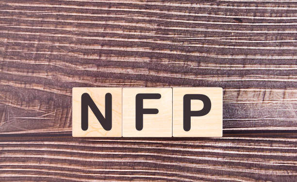 Risk Rally on Pause, Dollar Rebounds as NFP Report Awaited