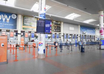 Currency exchange and sub-post office to close at Jersey Airport