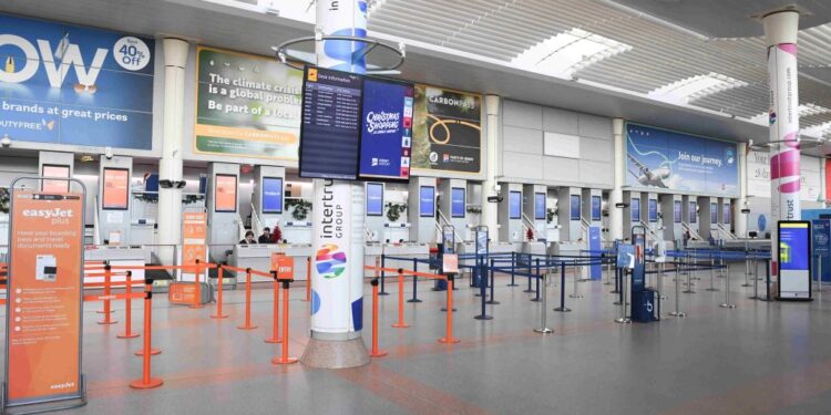 Currency exchange and sub-post office to close at Jersey Airport