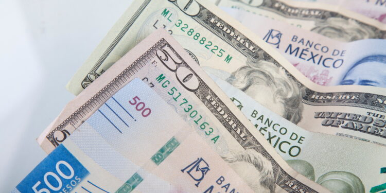 Buying & Selling Foreign Currency in Mexico