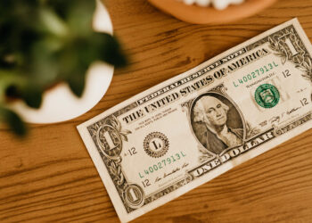 Currency market calm ahead of key US economic data release- Republic World